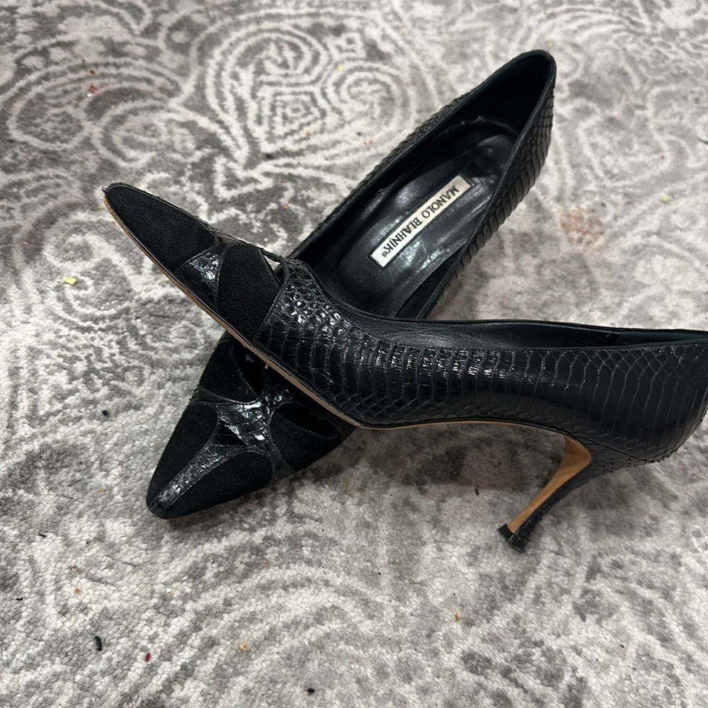Amazing Auth Manolo Blahnik 9 Black Python With S… - image 2